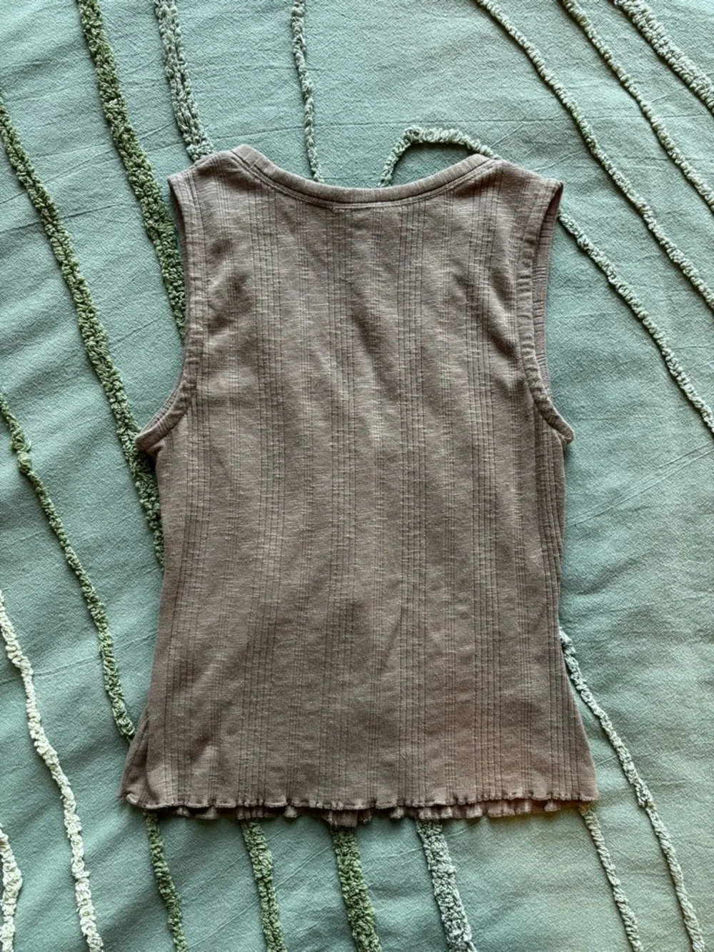 Universal Thread Button Tank - Picture 2 of 3